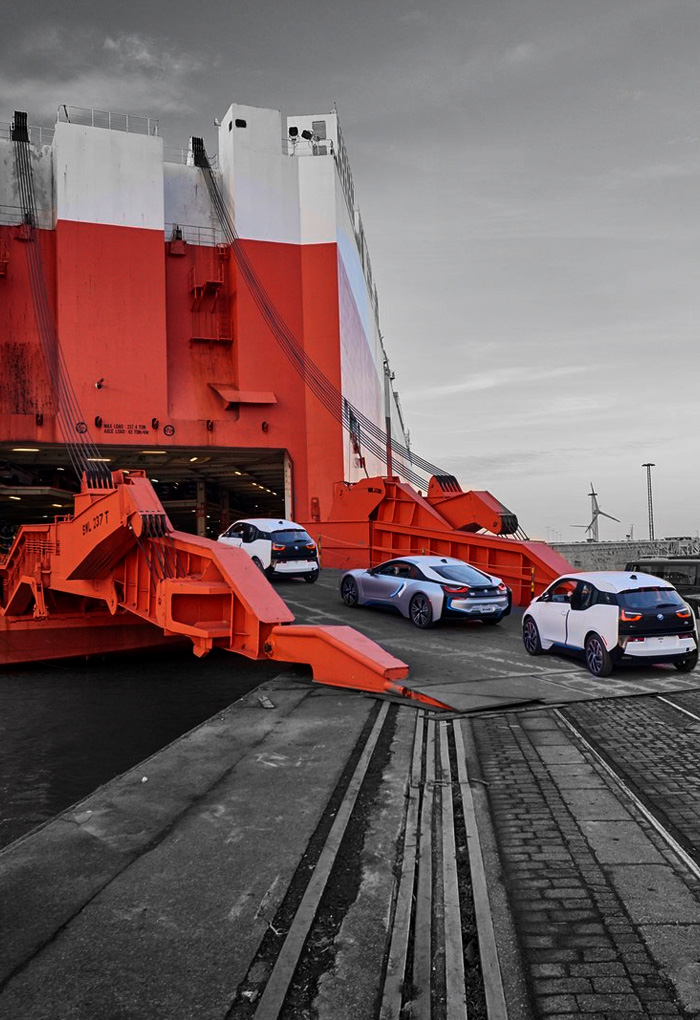 Open trailer vehicle shipment